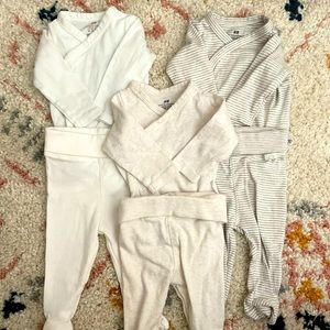 H&M set of 3 newborn outfits